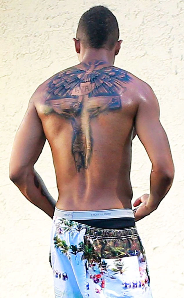 "Nick Cannon's Unforgettable Ink: Exploring the Story Behind His Mariah Carey Tattoo"